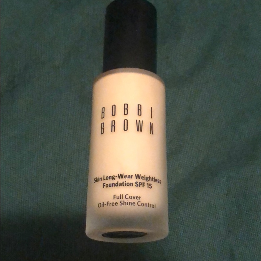 Bobbi Brown Foundation